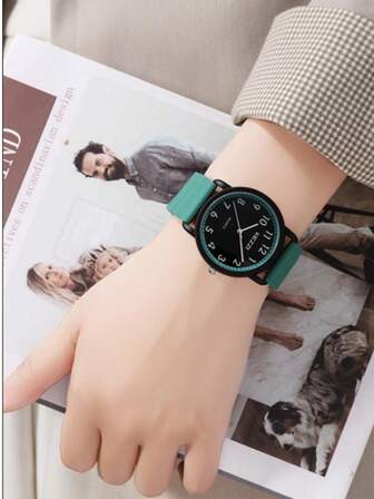  Kezzi Unisex Simple Casual Versatile Large Letter Scale Silicone Watch