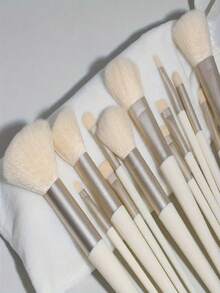 A Set Of 13 Soft And Fluffy Professional Makeup Brushes With A Storage Bag, Perfect For Travel. Ideal For Applying Foundation, Eyeshadow, And Blush, It's The Ideal Tool For Eyeshadow, Eyeliner, Foundation, And Blending. Versatile Kabuki Makeup Brushes For Creating Flawless Makeup (In Milky White),Brush Set,Makeup Brush Kit,Make Up Brush Set,Make Up Set Complete,Makeup Brush Set,Complete Makeup Kit,Brush Kit,Brushes Makeup Set,Makeup Gift Set - Yellow - View 6