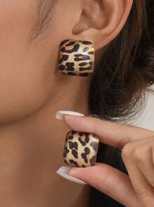 1 Pair Retro Leopard Print Geometric Square Matte Ear Clips, Unique Jewelry Earrings For Women, Holiday Party Exaggerated Gift