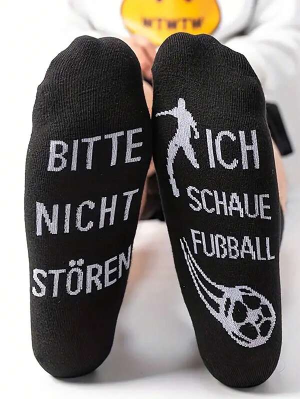 1 Pair Men's Crew Socks With Black, White Letter & Soccer Ball Pattern, Fashion Casual Soft & Breathable Sports Socks For Daily Wear, Basketball, Soccer