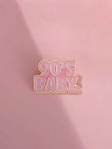 1 Stück inspirierender englischer Buchstabe "90'S BABY" Brosche, süßes Design geeignet für Frauen, Männer, Kinder zum Dekorieren und Tragen - Stil1 - Übersicht 2