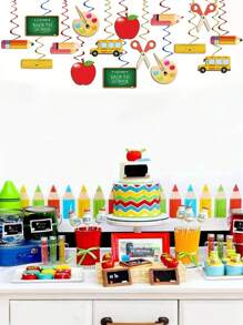16 piezas Decoraciones en espiral para fiestas de vuelta al colegio, colgantes en espiral con forma de manzana, colgantes de decoración para el aula de vuelta al colegio, decoración de escena para la temporada de vuelta al colegio, decoraciones colgantes, lápiz, regla, pizarra, tijeras, decoración de aula