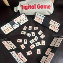 Gra w kostkę Rummy z 4 podstawkami, zestaw podróżny do gry w kostkę 106 elementów z walizką, klasyczna gra planszowa dla rodziny, cyfrowe karty do gry dla dorosłych, karty do gry na imprezę, zabawki do gier planszowych