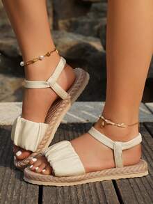 Sandálias rasteiras femininas, chinelos minimalistas com babados e tiras no tornozelo, calçados de praia casuais e confortáveis para festas na praia e atividades ao ar livre, estilo boêmio - Bege - Ver 3