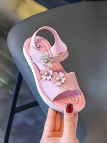 Sandalias de tacón abierto 2024 nuevas, suela blanda, estilo princesa para niñas y bebés, casual, antideslizante, con mariposa, para estudiantes, de moda, lindas, para verano