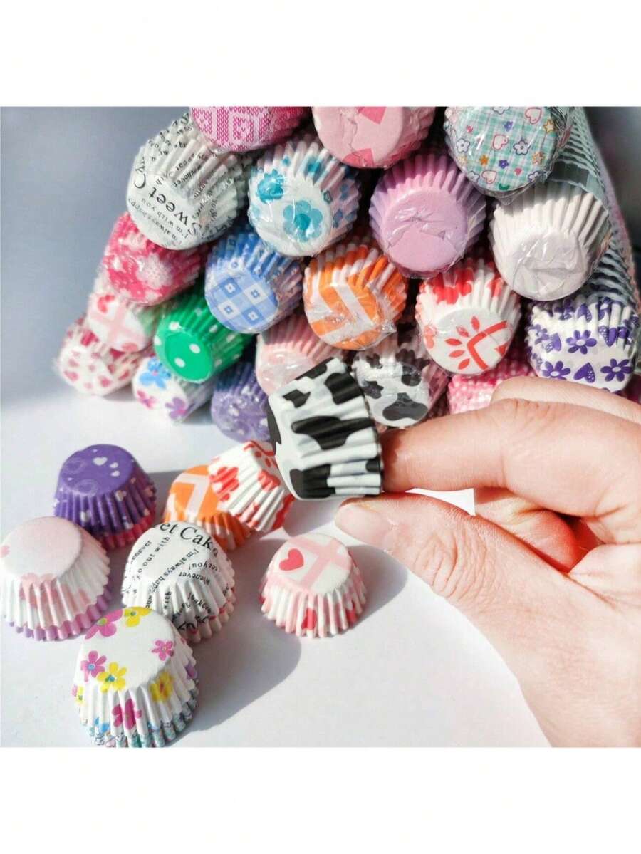 25/50pcs-Cute Mini Thumb Cake Molds, 2.5cm/5cm Cake Baking Paper Cups, Pastry Liners, Baking Paper Cup Cake Cups, Non Stick Paper Cup Cake Racks, Various Patterns, Suitable For Home Kitchens, Dessert Baking Supplies, New Year's And Valentine's Day Gifts, The Best Gift For Family And Friends - Multicolor - View 1