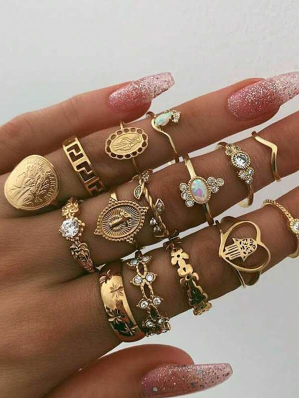 15PCS Retro Beauty Head Gold Coin Cross Pattern Ring Set, Elegant And Refined Ring