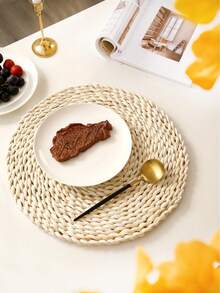 1/2/3/4pcs Country Style 15 Inch Natural Water Hyacinth Woven Round Placemats, Slip-Resistant, Heat-Resistant Pot Holders, Suitable For Room Decor, Dining Table Decor, Home Decor, Party Decor, Ideal For Holiday, Party, Gathering, Birthday, Wedding, Gift, Dinner, Outdoor, Picnic.