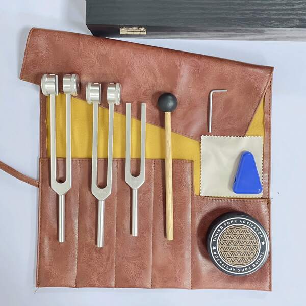 3 PiecesAluminum Tuning Fork Set Including Black Mallet, Small Cloth, Wrench, Ice Hockey Puck, Activator, With Leather Pouch, Educational Tools For Yoga, Massage, Resonance. Used For Sound Healing, Yoga And Meditation.