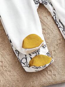 2pcs/Set Comfortable Breathable Infant Jumpsuit With Cute Lion Pattern, Contrast Color Ruffled Leg Opening, Single Breasted Design, Long Sleeve Footed Romper With Hat & Bib, Suitable For Daily Wear