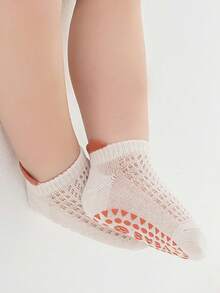 4 Paar Frühlings- und Sommerfußsocken, Babytrampolinsocken mit großer Klebefläche, rutschfeste Socken, einfarbige kurze Socken, Bootsocken, atmungsaktive und bequeme Socken, Kinderlaufsocken, süße Socken für 0-5 Jahre