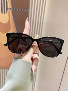 Lunettes de soleil polarisées style œil de chat pour femmes, monture en métal rétro mode, style classique, décoration pour les sports de plein air, la randonnée, les voyages, la plage, la conduite, la pêche, protection UV d'été, tenue de sortie, vacances à et cadeau pour la famille et les amis