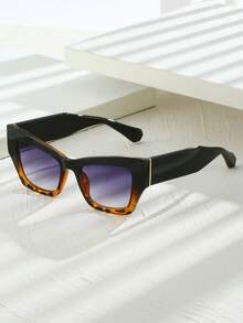 1 件男女通用方形复古猫眼 Y2K 个性化撞色简约时尚眼镜，非常适合度假