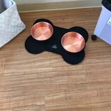 1pc Silicone Pet Food Mat, Cat/Dog Waterproof And Non-Slip Feeding Placemat In Bone Shape, Durable & Easy To Clean, Prevents Spills & Messes, Suitable For Dog And Cat Feeding