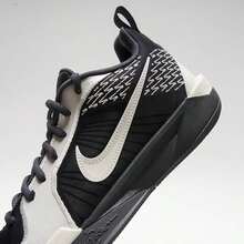 Nike Zapatillas de baloncesto acolchadas y ligeras SABRINA 2 (GS) para jóvenes, para entrenamiento en interiores y exteriores - Blanco y negro - Ver 8