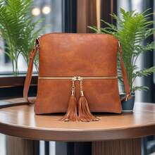 时尚轻便大容量斜挎包女士流苏装饰方形包可调节肩带简约休闲小拉链复古单肩包手拿包女士钱包