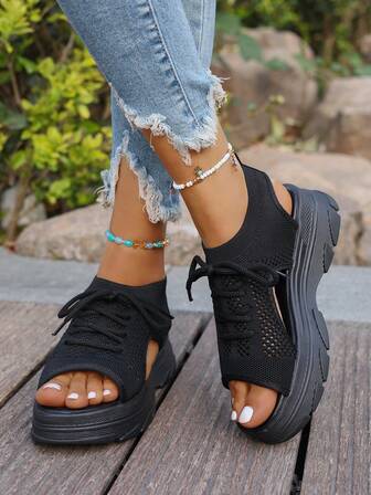 全新女式黑色时尚舒适夏季户外休闲运动圆头系带水钻厚底坡跟凉鞋