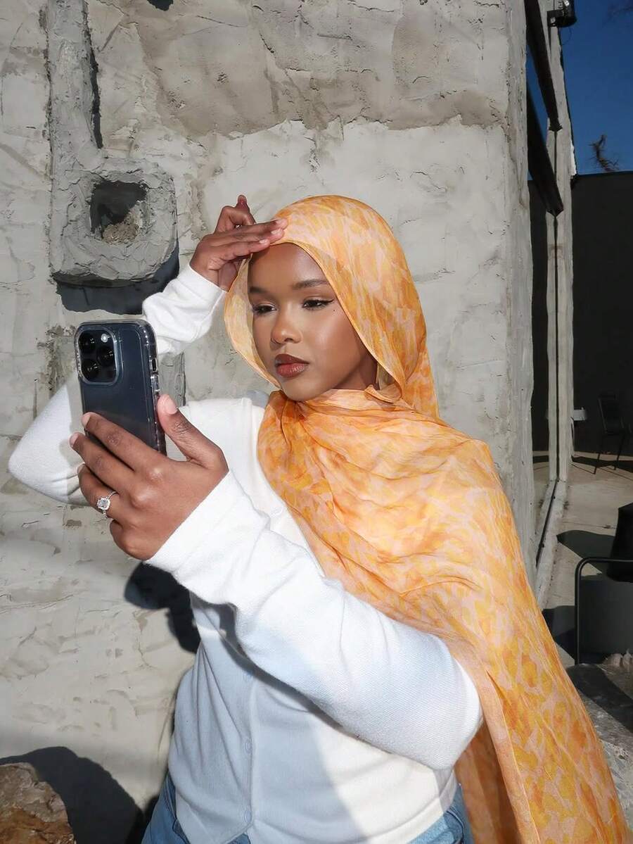 1 buah Syal/Selendang Motif Cat Air Bohemian untuk Wanita, Pembungkus Pelindung Matahari Serbaguna, Elegan untuk Pemakaian Sehari-hari, Dapat Juga Digunakan Sebagai Jilbab atau Jubah