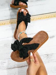 صنادل ذات تصميم أصلي جديد مزينة بفيونكة سوداء، بطراز أوروبي وأمريكي عصري، رومانسي وجذاب، مريح وخفيف الوزن، قابل للتنفس وسهل التنظيف، مناسب للتنقل اليومي، والعطلات على الشاطئ، والتسوق في الهواء الطلق، صندل بفتحة للأصبع بلون كاكي/أسود