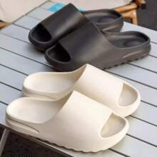 Sandalias de mujer de gran tamaño de verano a la moda con suelas gruesas antideslizantes, sandalias únicas para exteriores con suelas suaves y livianas tipo chanclas