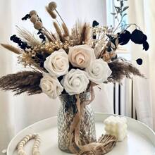65 pièces Bouquet de roses artificielles avec herbe de la pampa & brins d'amour - Roses blanches élégantes, fleurs séchées beiges et marrons pour la décoration intérieure, centres de table de mariage, coffret cadeau de la Saint-Valentin, arrangement de fête, coffret cadeau romantique Bouquet de style naturel Fleurs de tons neutres