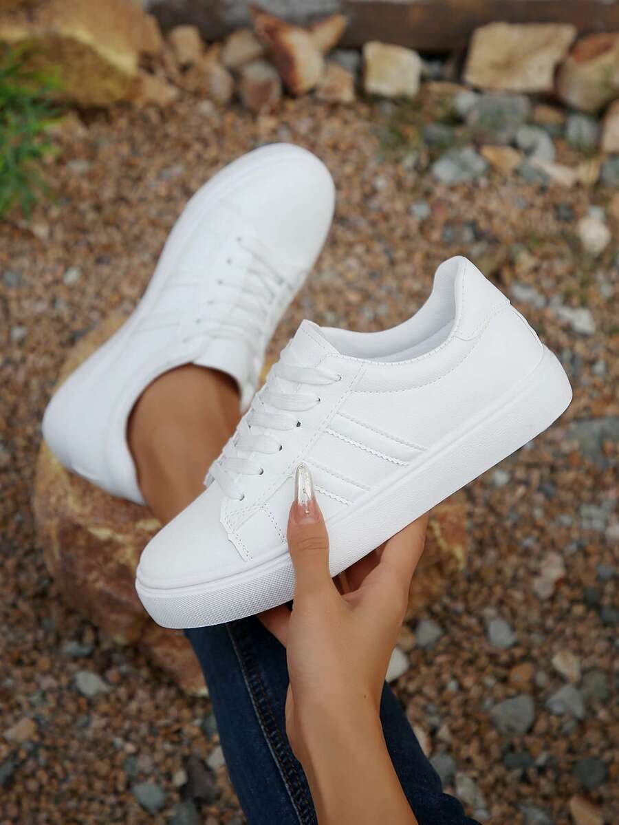 Women's New Black Round Toe Non-Slip Lace Up Flat Casual Sneakers, Available In White, Black, Blue Or Multicolor, Suitable For Spring & Autumn