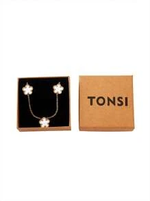 TONSI 1pc Elegant Minimalist Stainless Steel 18K Gold Plated 5-Leaf Clover Bracelet In Red, White, Black, Green Colors, Gift Box For Mother's Day, Wife, Teacher, Colleague