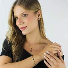 18k Gold Plated Semi-Jewelry Kit - Set With Bracelet, Chain, Pendant And Heart Earrings - Hitam - View 1