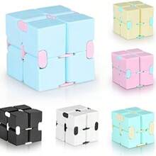 1PC 随机玩具缓解焦虑坐立不安玩具手持魔法感官压力魔方玩具成人手握魔方缓解压力消磨时间