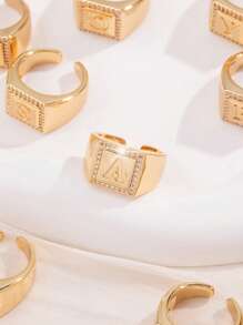 1pc Fashion Minimalist Gold-Color Square 26 Letter Design Ring, Elegant Birthday Holiday Gift For Teenagers, Suitable For Everyday Wear