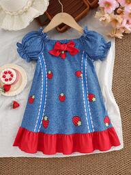 1 pieza Vestido informal de niña con estampado de fresa en capas y lazo, estilo de mezclilla, para exterior, primavera/verano