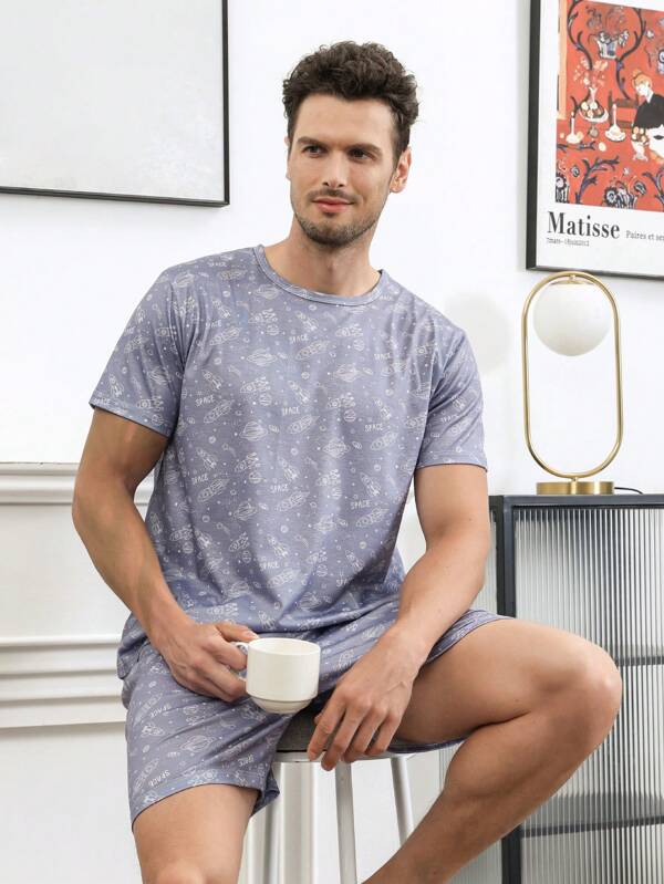 Conjunto de ropa de dormir casual y delgada para verano para hombre, con top de manga corta y pantalón corto, atuendo cómodo y a la moda para estar en casa