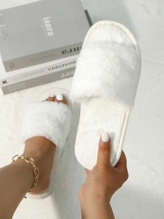 Women's Fashion Faux Fur Fluffy White Plush Slippers, Bridesmaid Slippers, Lightweight Indoor Flat Home Slippers For Winter
