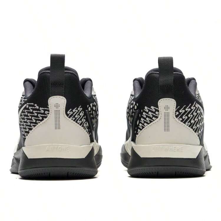 Nike Zapatillas de baloncesto acolchadas y ligeras SABRINA 2 (GS) para jóvenes, para entrenamiento en interiores y exteriores - Blanco y negro - Añade 4