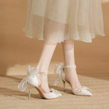 Nuove scarpe da sposa con tacco alto bianco da donna, stiletto, perle, fiocco, damigella d'onore, versatili, alla moda.