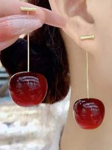 1 paire de boucles d'oreilles rétro style européen et américain, cerises. Boucles d'oreilles de fleurs séchées et de fruits délicats, de mode et polyvalents. Accessoires élégants et frais pour femmes