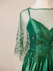 Abito elegante vintage verde a ruota per la madre della sposa, con stola in pizzo e paillettes, stola inclusa