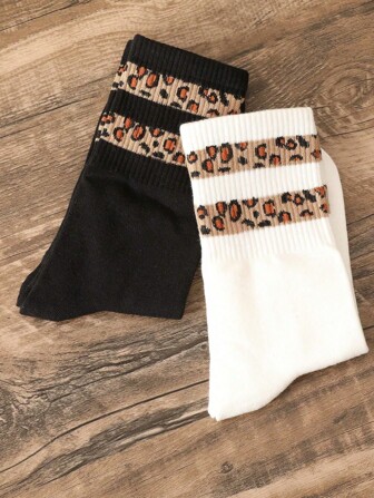 2 Pairs/4 Pairs Women's Black & White Leopard Print Personalized Mid-Calf Socks, Suitable For Casual, Daily, Outdoor Wear