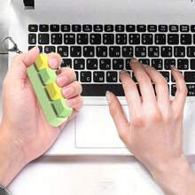 1pc Random Color & Chain Style Squeeze Stress Relief Fidget Cube Keyboard Key Pendant Toy