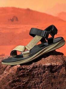 Nuevas sandalias para hombres con suela gruesa antideslizante y resistentes al desgaste para ocio y deportes al aire libre; zapatos de ocio grandes para hombres para deportes de playa y actividades al aire libre.