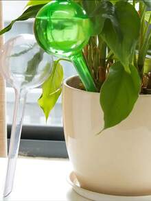 1pc Automatic Plant Watering Bulbs Self Watering Plastic Balls Garden Water Can Houseplant Device Drip Irrigation System