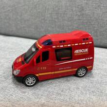 1 pièce Voiture jouet de simulation de camion de pompiers, ambulance, voiture de police SWAT, voiture de livraison avec sons et lumières, qui peuvent s'ouvrir avec des bruits de porte pour les enfants. Modèle de voiture à inertie, jouet pour la rentrée scolaire.