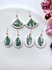 Moule d'oreille en argile douce en forme de goutte d'eau, coupe-biscuits en argile polymère, coupe-oreilles en argile douce pour la fabrication de bijoux en argile polymère, outils d'impression en argile polymère DIY, kit d'artisanat, pour la fabrication d'boucles d'oreilles faites main - convient aux débutants et aux artistes de bijoux, outil de fabrication de boucles d'oreilles à clous en argile polymère, kit de fabrication de bijoux en argile, moules à oreilles en argile, fabriqué en PLA