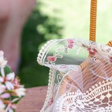 4 pièces Dessous de plat avec design de fleurs brodées françaises romantiques, tapis de décoration pour la maison, convient pour les tables extérieures, les mariages et les fêtes