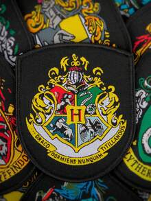 WB 5件哈利·波特官方授权哈利·波特四大学院格兰芬多拉文克劳刺绣魔术贴魔法系列徽章书包衣服铅笔袋短袖外套DIY装饰布贴手机iPad贴纸补丁衣服破洞个性装饰绣花布贴花精美刺绣哈利·波特纹理象征着魔法世界与勇敢和平电影周边礼物