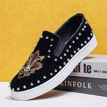 Men's Fashion Sneakers With Metal Punk Rivets Decor On Heel And Toe, Classic Black And White Color Block Style, Synthetic Leather Lightweight, Non-Slip Soft Sole, Versatile For Casual, Sports, Running, Stage Party, All Season Wear