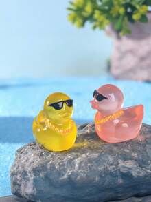 10/20pcs Luminous Mini Resin Ducks,Glow In The Dark Cool Style Mini Duck Figures For DIY Fairy Garden Micro Landscape Aquarium Plants Ornament Decoration Party Birthday Gifts (Random Color)