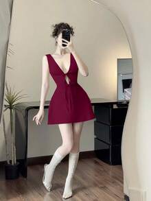 女士优雅纯色无袖超短款V领蝴蝶结性感纯色连衣裙 - 酒紅色 - 查看 3