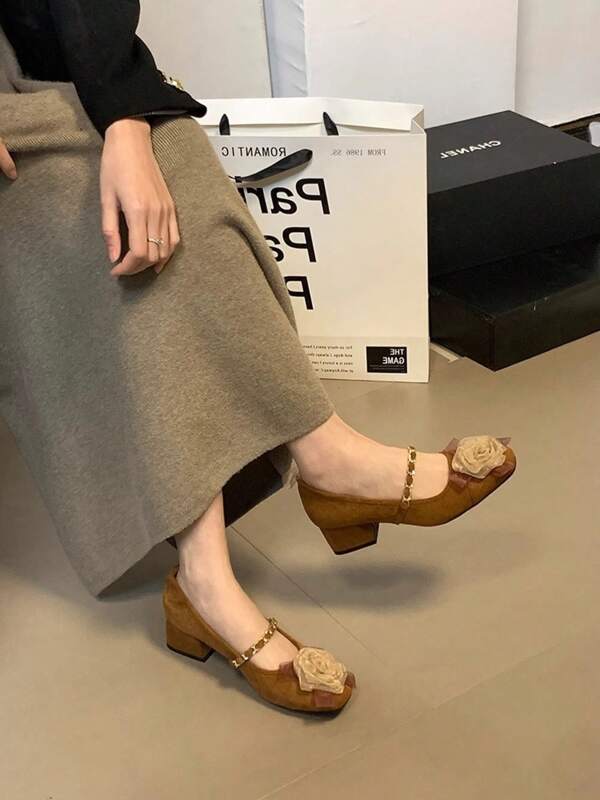 Französischer Stil grobe Ferse Rose flache Mund Einzelschuh Frauen Mittelabsatz Retro Wildleder sanfte Fee Stil Temperament grobe Ferse Mary Jane
