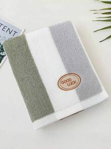 1条加厚奢华浴巾，超柔软、吸水性强、亲肤，适用于浴室、健身房、酒店、海滩度假、日常必备，是送给每个人的完美礼物，也是返校季、美容院、家庭浴室的理想之选。这款浴巾可用于美容院、酒店、运动场所等，是居家必备的毛巾和护肤品。 - 彩色 - 查看 9